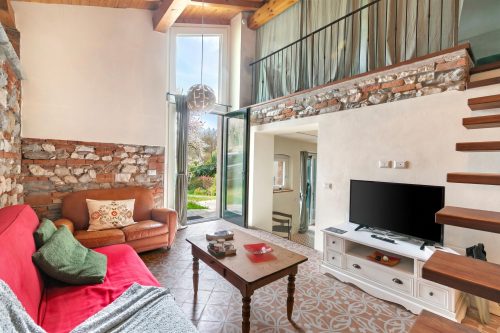 La Maison Du Lac - 50 meters from Lake , Private Parking&BBQ
