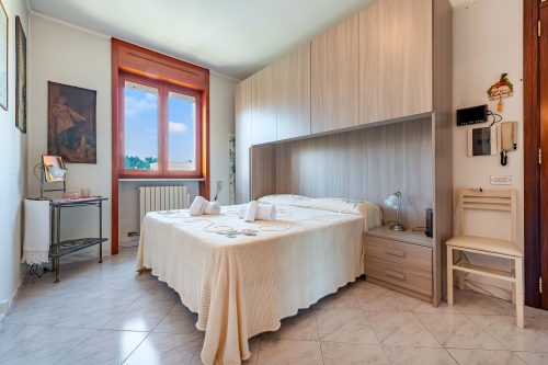 Porta Di Mare Apartment with Balcony and A/C