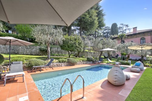 Villa Schlosser Lake Front & Private Pool