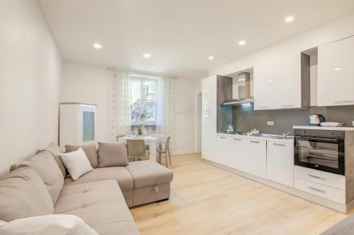 Patty Apartment in Laveno Center & Walk-to-Lake