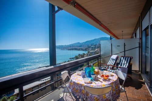 Sole Surf E Relax, Sea-View Balcony Apartment