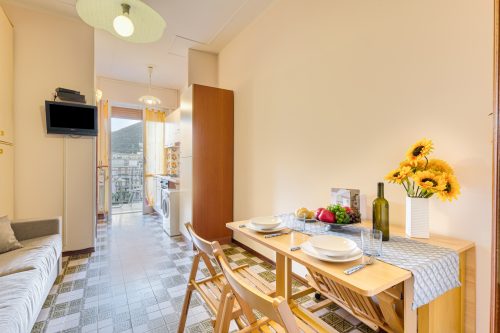 Il Rifugio - Town Center Apartment with Balcony