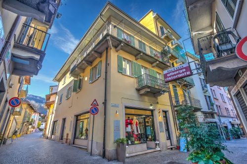 La Casa di Maddalena Stresa Centre: 2 Bed, 2 Bath, Balconies