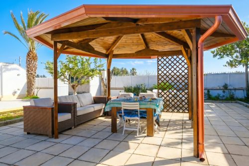 Villa Oasi al Mare with Pool & Garden in Salento