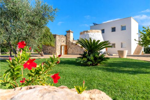 Lisària Villa Delle Meraviglie with Jacuzzi and Pool