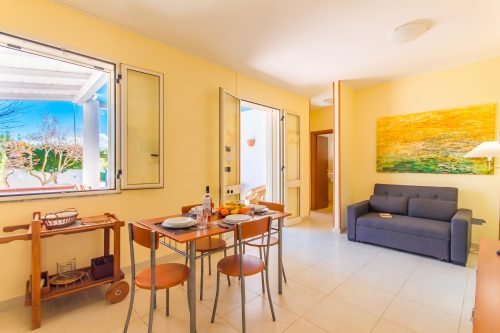 Villetta Relax with Garden, Pool and BBQ