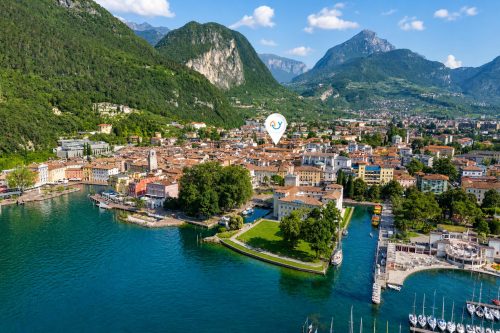 Casa Lucia in Old Riva Town with Balcony View