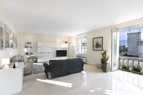 Life & View Luxury Apartment