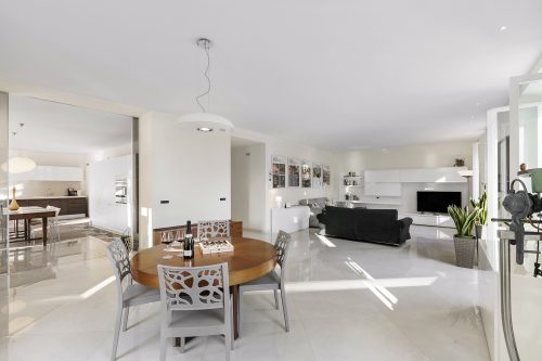 Life & View Luxury Apartment