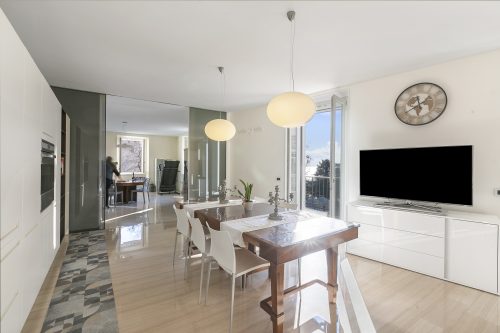 Life & View Luxury Apartment