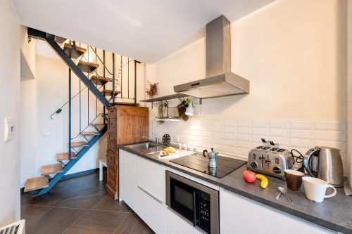 Beautiful Apartment Next To Aquarium