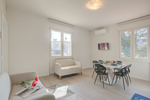 La Maison Fleurie Appartamento Glicine 2BR Walk Beach