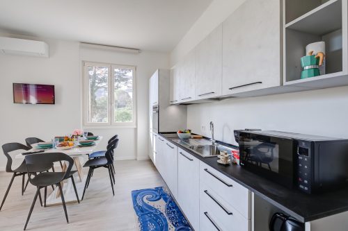 La Maison Fleurie Appartamento Glicine 2BR Walk Beach
