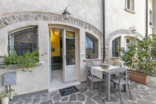 Sole Priscilla House - Terrace & parking