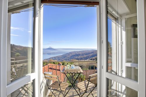 Luce - Lake View Balcony Apartment in Stresa Hill