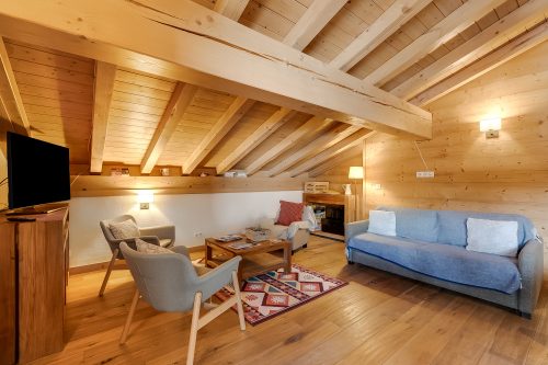 l'Ours Bleu B33 Ski-In at Vallorcine| Shared Pool, Gym & Wellness