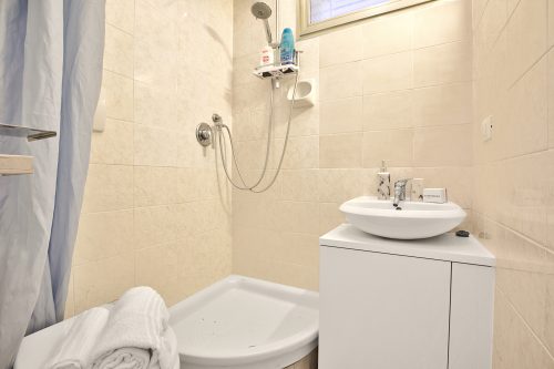Jolie Sur La Mer - Petit Studio with Shared Pool