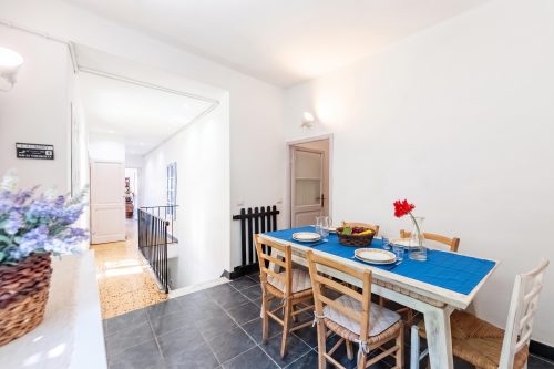 Charming Apartment with Balcony In Vernazza