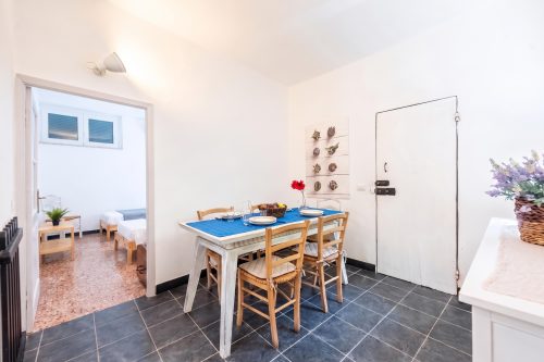 Charming Apartment with Balcony In Vernazza