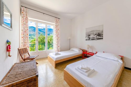 Lovely Apartment in Monterosso with Sea View Balcony