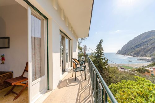 Lovely Apartment in Monterosso with Sea View Balcony