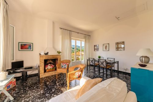 Lovely Apartment in Monterosso with Sea View Balcony