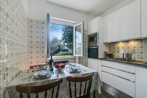 Lago Azzurro Villa: Infinity Lake View