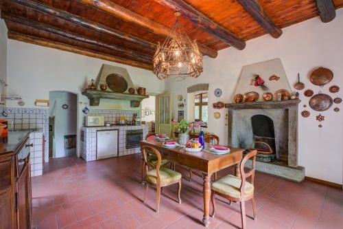 Villa Fiora Tra Le Colline E Il Lago Private Garden + Parking