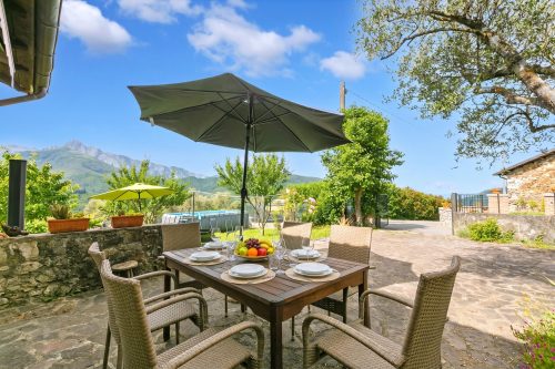 Casa Sant'Anna with Pool - in Garfagnana