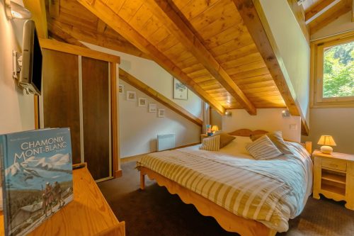 V Loriaz 44: Beside Ski Lift; Pool, Sauna & Gym