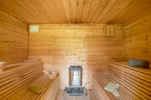 Il Gioiellino: Lake Maggiore Villa with Inside Pool and Sauna