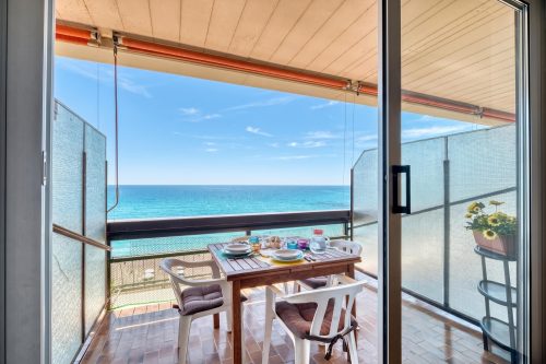 Casa 3 Ponti with Sea-View Balcony and Parking