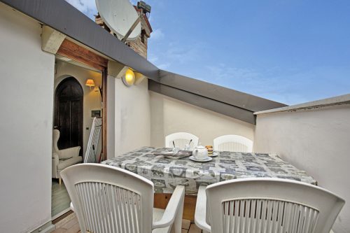 Two Bedroom Apartment With Pool
