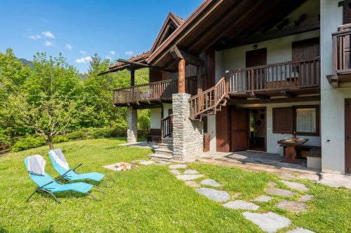Cozy Apartment with Garden in Courmayeur