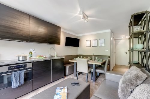 Boutique Apartment Limone Ski In Ski Out