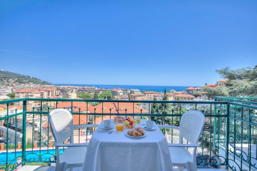 Seaview Pool Retreat - M17