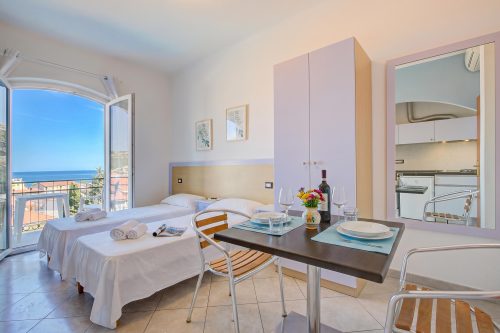 Seaview Pool Retreat - M8