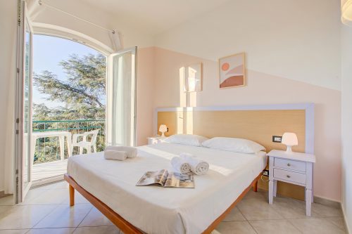 Seaview Pool Retreat - M10