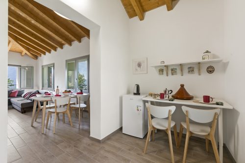 Viola Apartment Lake Maggiore Retreat w/ Private Garden & Parking