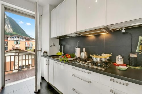 Casa Epofo - Riva del Garda Apartment with Balcony