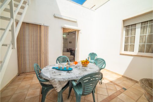 Rusciu Te Lu Mare Apartment with Terrace & Garden