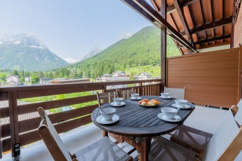 l'Ours Bleu A35 Ski-In at Vallorcine| Shared Pool, Gym & Wellness