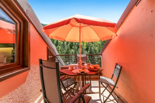 Appartamento Alpine Inspiration for 4 with Balcony