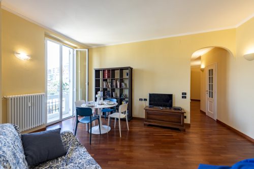Lovely Apartment with Balcony Via Nizza