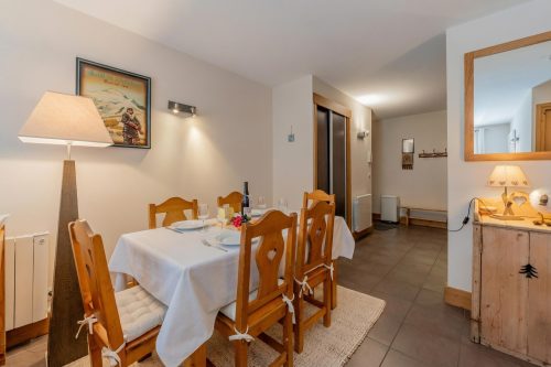 V Balme 15: Beside Ski Lift; Pool, Sauna & Gym