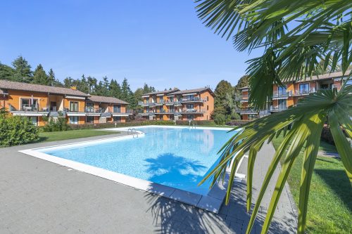 Blu Oltrelago: Leggiuno Lake Maggiore Apt w/ Shared Pool & Garden