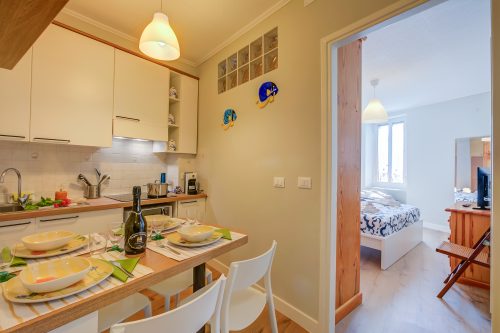 Armonia Centrale - Sanremo Apt for 4 with A/C
