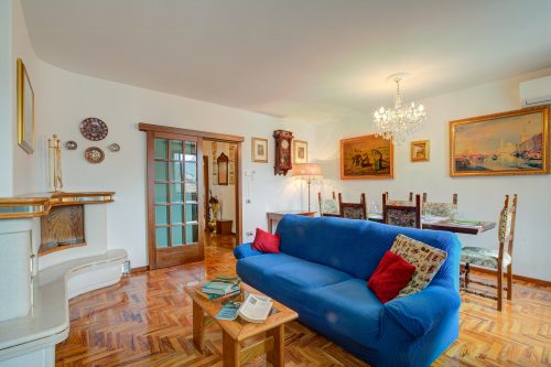 Lake Garda Home - 3BR with Balcony Views