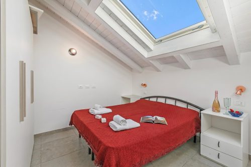 Casa Elisa - Sea Front Apartment with Balcony