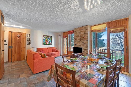 Appartamento I 2 Pini for 6 with Balcony